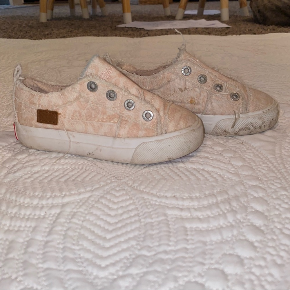 Blowfish toddler girls pink leopard No tie slide on shoes